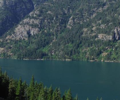 Sentier lac Chelan - randonnée en Plateau de Columbia