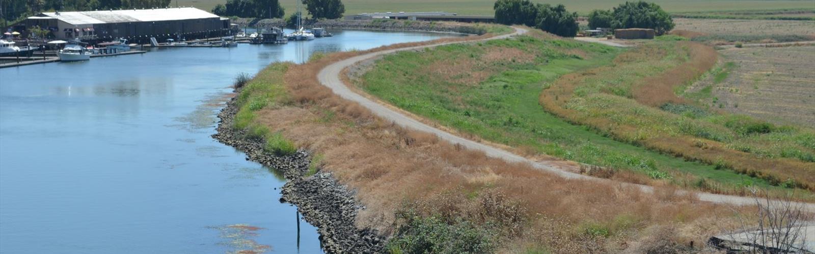 San Joaquin River Delta trail - hiking in Gold Country
