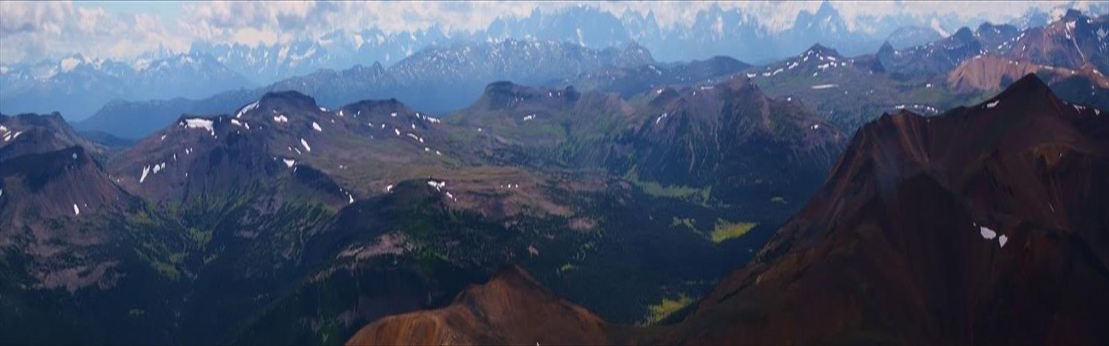 Tweedsmuir South Provincial Park trail - hiking in Cariboo Chilcotin Coast