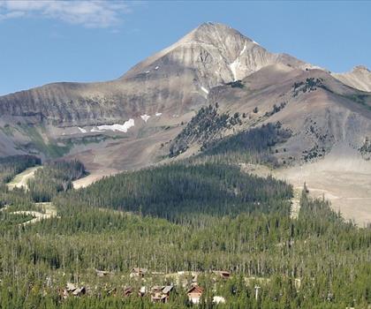 Sky Rim trail - hiking in Yellowstone Country