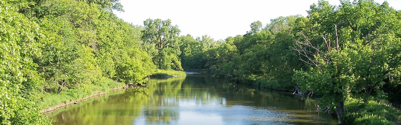 Yellow Medicine River trail - hiking in Minnesota River Valley