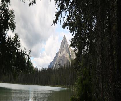 Sentier Karst Spring - randonnée en Canadian Rockies