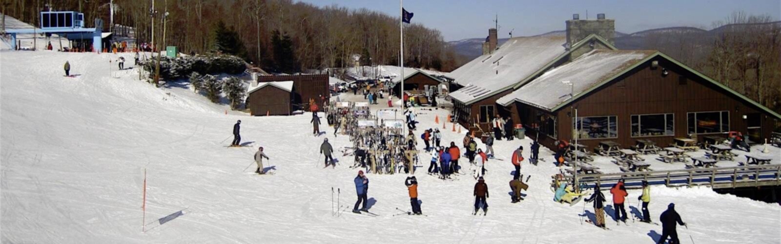 Randonnée Belleayre Mountain - vue panoramique  snow outdoor skiing ice skating person people snowboarding nature group winter ski slope ski slope several