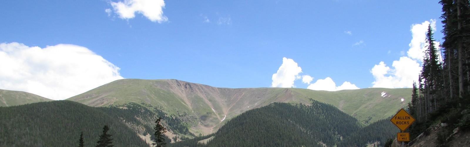 Berthoud pass trail - hiking in Rockies Playground