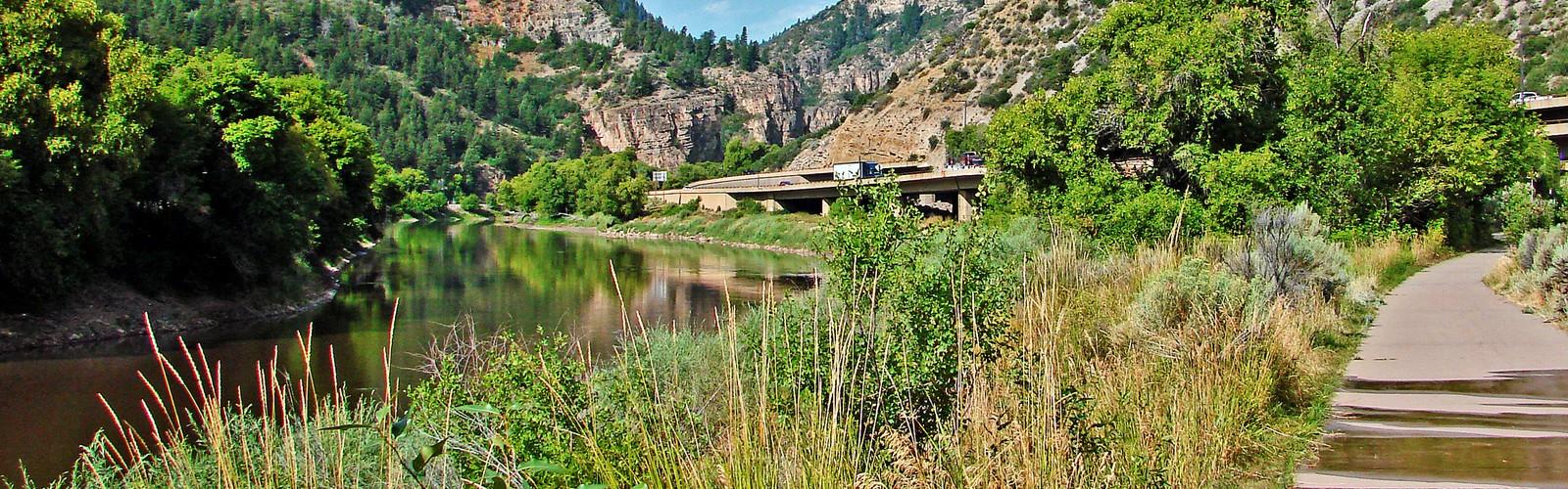 glenwood canyon trail - hiking in Rockies Playground