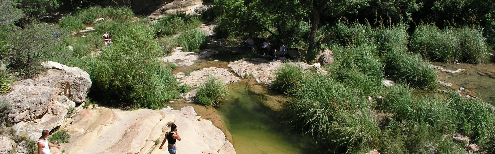 Sitting Bull Falls trail - hiking in Southeast New Mexico