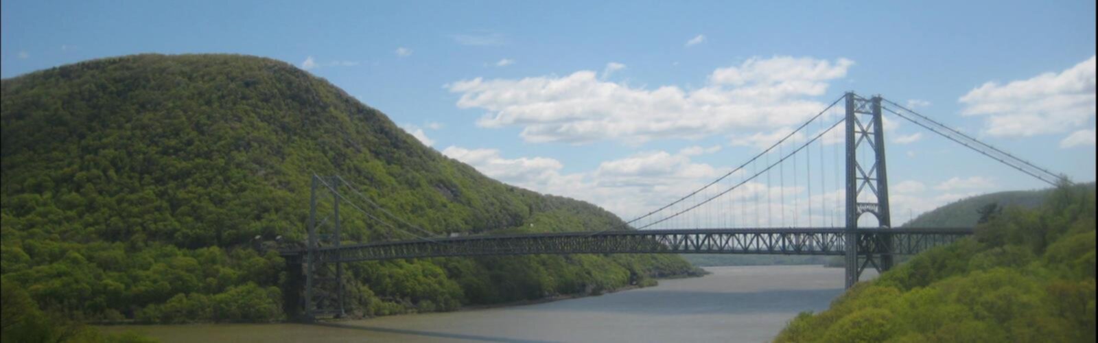 Randonnée Westchester County, New York Titicus Reservoir Quickie - vue panoramique  bridge outdoor sky river water lake building cloud crossing mountain traveling tree travel fixed link suspension bridge beam bridge passing highway distance hillside