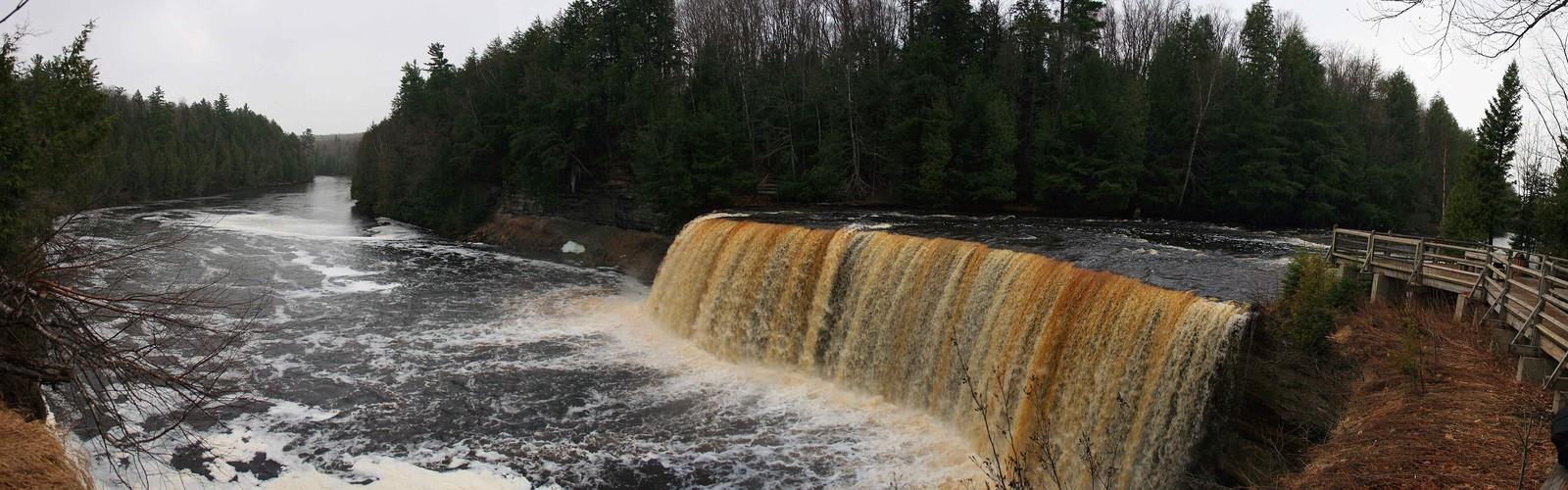 chutes Tahquamenon