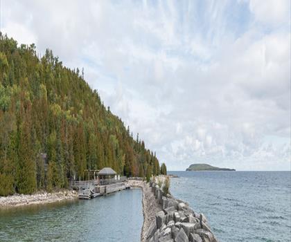 Head of Trails, Flowerpot Island trail - hiking in Bruce Peninsula, Southern Georgian Bay and Lake Simcoe