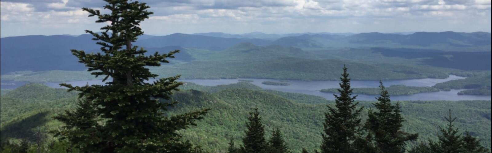 Randonnée Snow Mountain, New York - vue panoramique  tree outdoor mountain sky lake landscape water cloud nature conifer hill overlooking hillside plant forest wooded lush highland colorado spruce tree araucaria tree