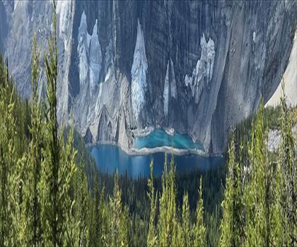 Floe Lake trail - hiking in Kootenay Rockies
