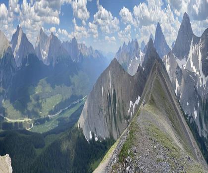Tent Ridge trail - hiking in Canadian Rockies