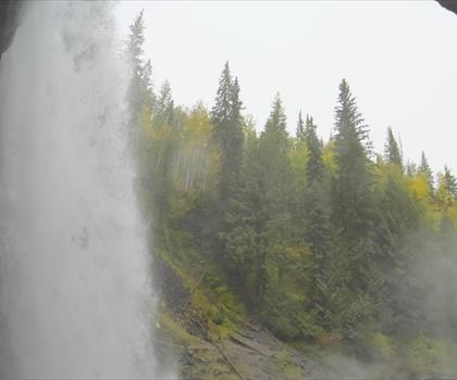 Moul Falls trail - hiking in Thompson Okanagan