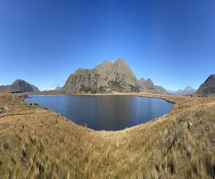 Emma Lake trail - hiking in Cariboo Chilcotin Coast