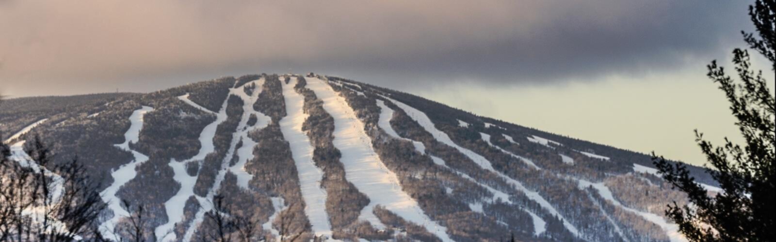 Hiking Stratton Mountain, Vermont - panoramic view