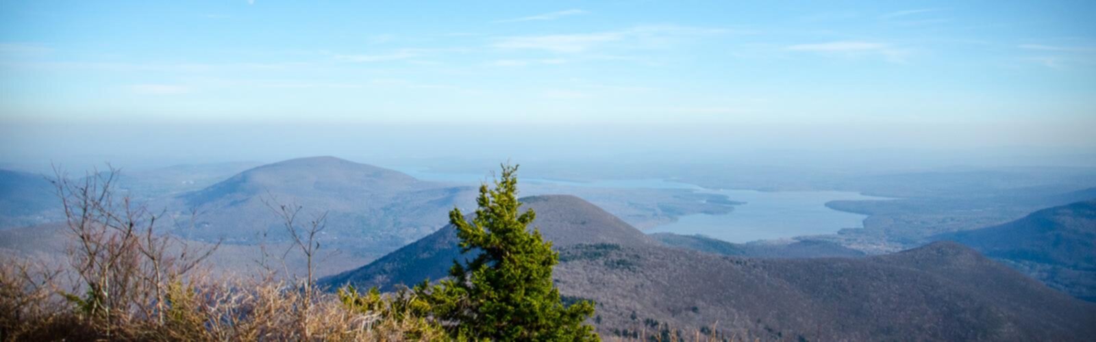 Hiking Wittenberg Mountain, New York - panoramic view