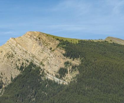 Pigeon Mountain trail - hiking in Canadian Rockies