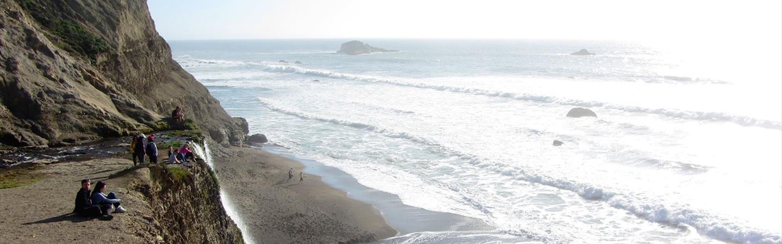 Pelican Hill, California trail - hiking in Bay Area