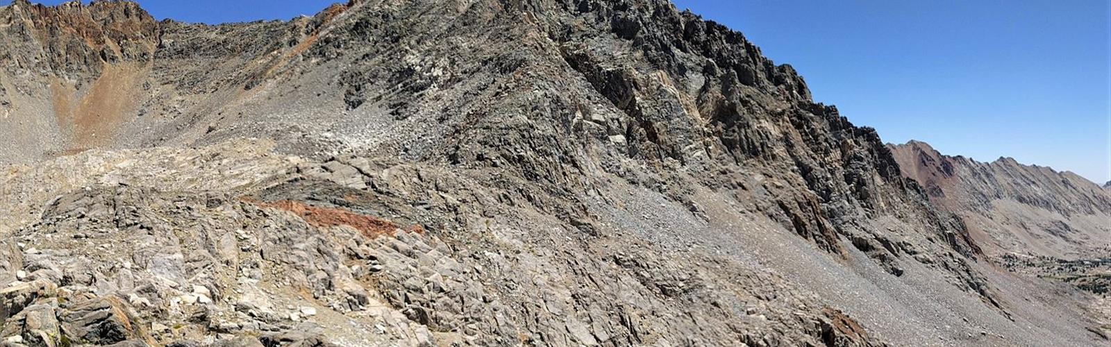 Mount Pinchot, California trail - hiking in Sierra Nevada