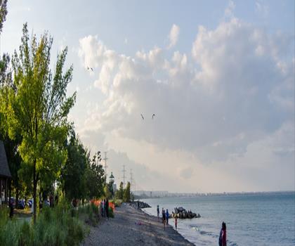 Confederation Beach Park trail - hiking in Hamilton, Halton and Brant
