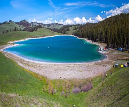 Lundbom Lake trail - hiking in Thompson Okanagan
