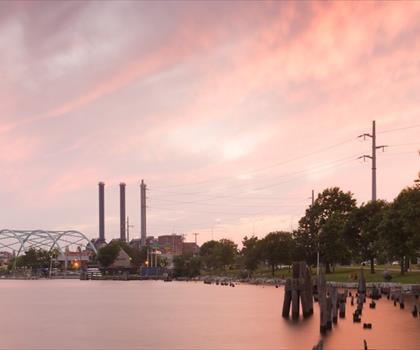 India Point Park trail - hiking in Providence Area