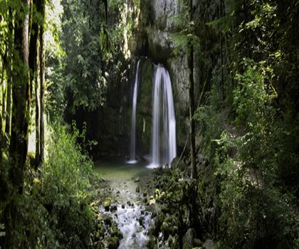 Cascade des Combes trail - hiking in Jura