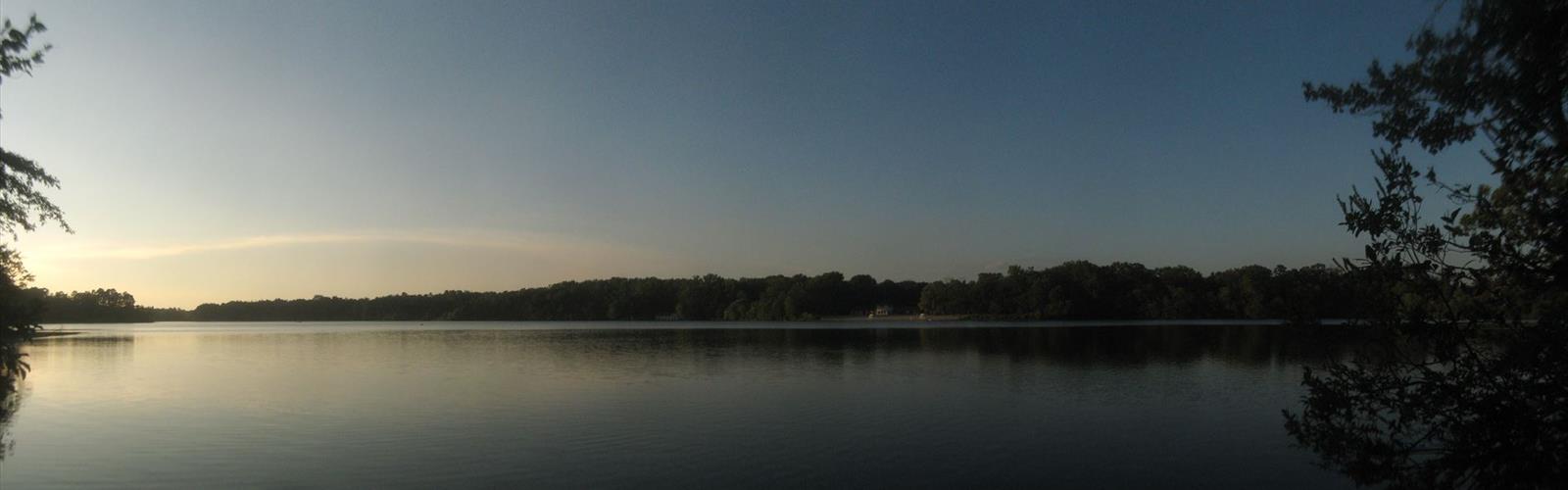Parvin Lake trail - hiking in Pittsgrove