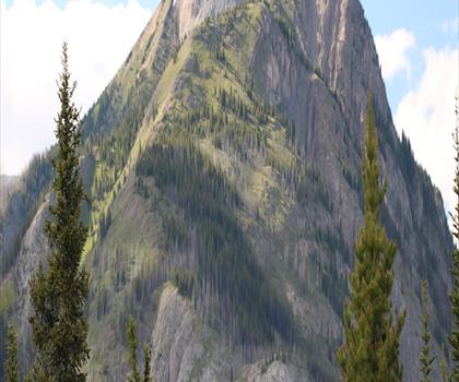 Marvel Lake trail - hiking in Kootenay Rockies