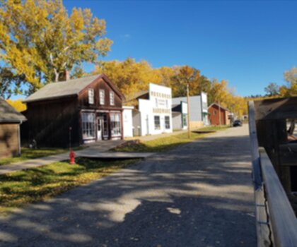 Fort Edmonton Park trail - hiking in Edmonton & Area