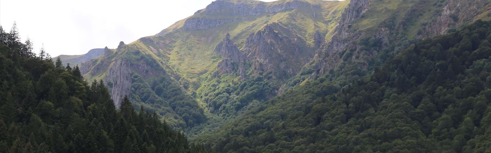 Réserve naturelle nationale de la vallée de Chaudefour trail - hiking in Puy-de-Dôme