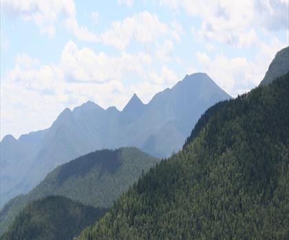 Split Rock Falls trail - hiking in Adirondacks