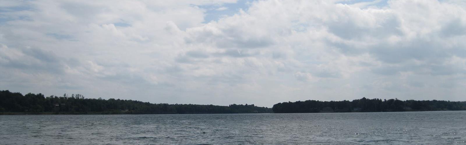 Delta Lake State Park trail - hiking in Rome