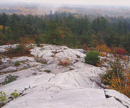 The Crack Killarney trail - hiking in Northeastern Ontario