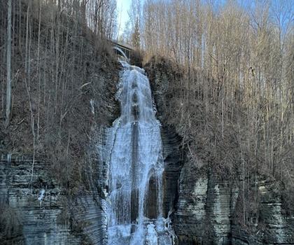 Montour Falls trail - hiking in Finger Lakes