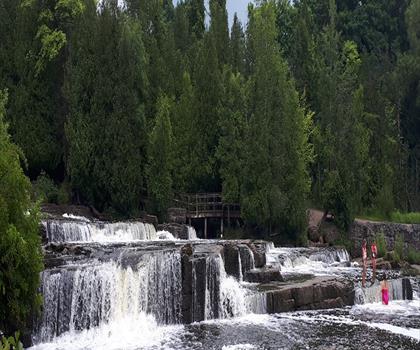 Sauble Falls Provincial Park trail - hiking in Bruce Peninsula, Southern Georgian Bay and Lake Simcoe
