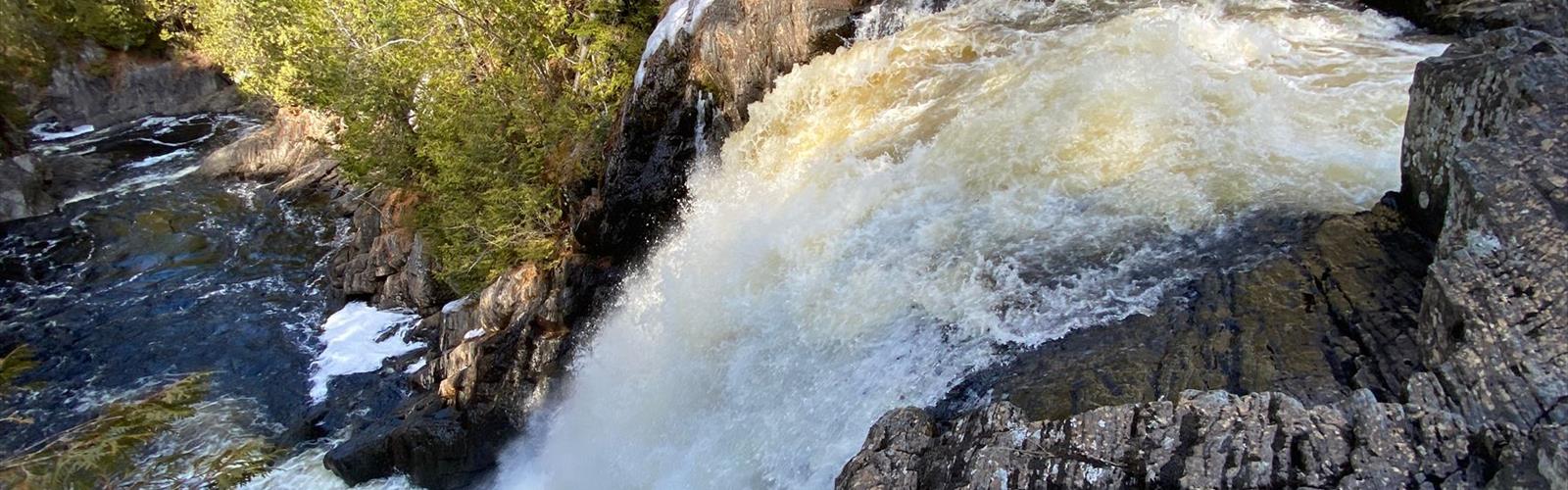 Moxie Falls Trailhead & Parking trail - hiking in Kennebec Valley