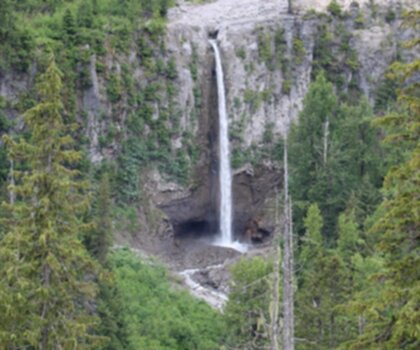 Keyhole Falls trail - hiking in Vancouver Coast Mountains