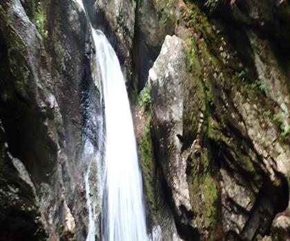 Bingham Falls trail - hiking in Central Vermont