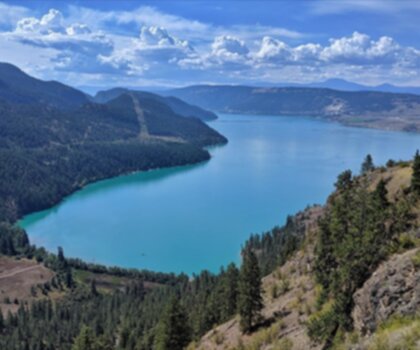 Kalamalka Lake Provincial Park trail - hiking in Thompson Okanagan