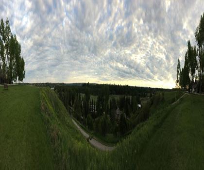 Sikome Lake trail - hiking in Calgary & Area