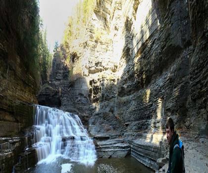 Lucifer Falls trail - hiking in Finger Lakes
