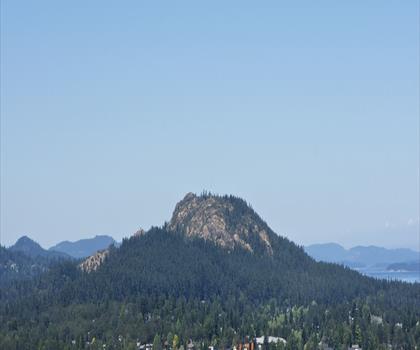 Mt Tolmie trail - hiking in Vancouver Island