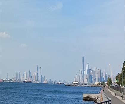 Shore Road Park trail - hiking in New York City