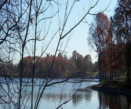 Weequahic Park trail - hiking in Northern New Jersey