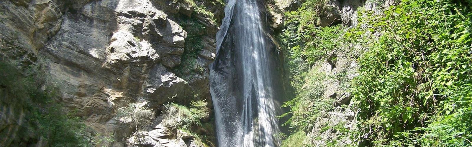 Cascade de la Doriaz trail - hiking in Savoie