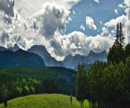 Bluerock Wildland Provincial Park trail - hiking in Foothills