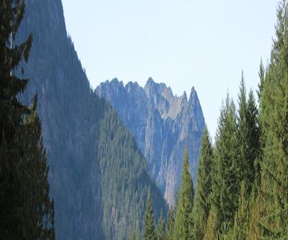 Sayres Lake trail - hiking in Vancouver Coast Mountains