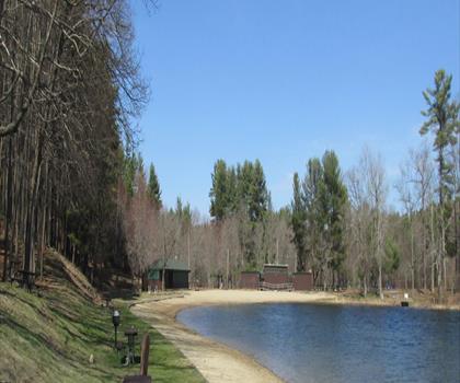 Sentier parc d'État Silver Lake - randonnée en Vallée de la Rivière Connecticut