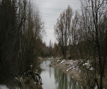 Claireville Conservation Area trail - hiking in Greater Toronto Area